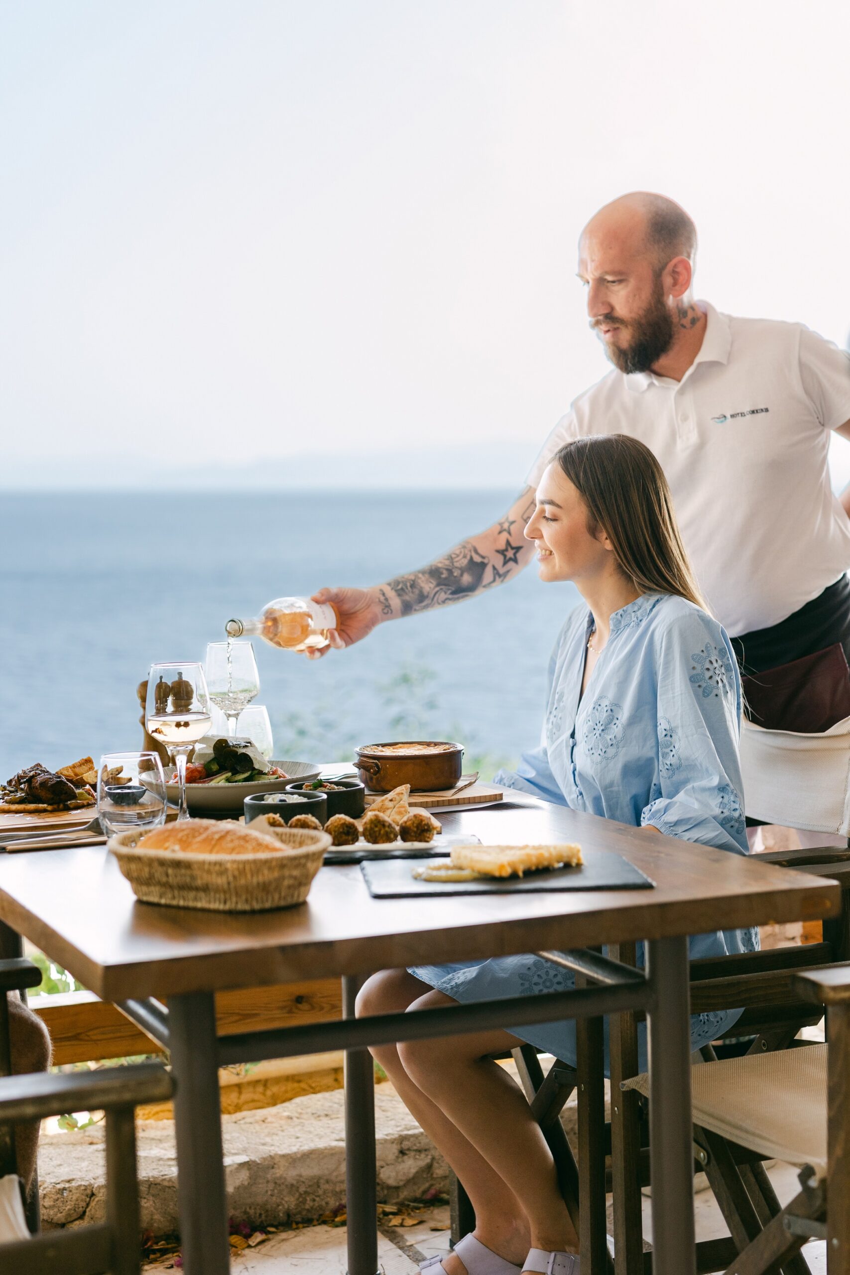 Hotel Cokkinis Η Δύναμη του Διαχρονικού Θερινού Περιεχομένου